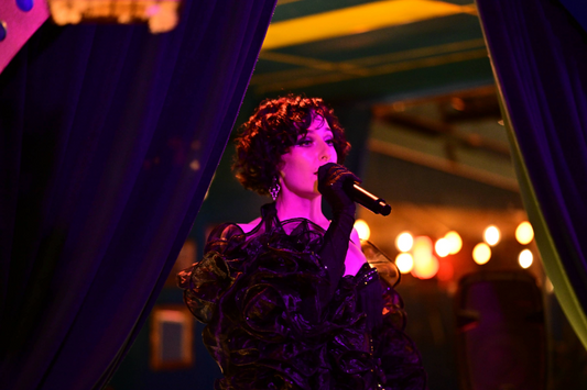Viva Las Aces: A Night of Old-World Glamour in Melbourne